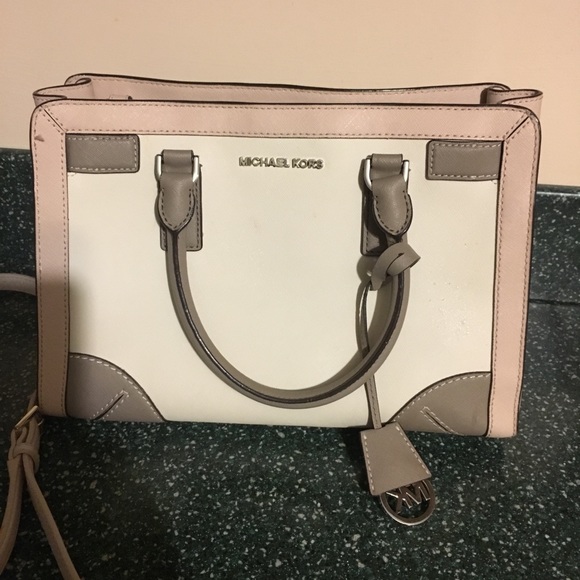 Handbags - Michael Kors Purse